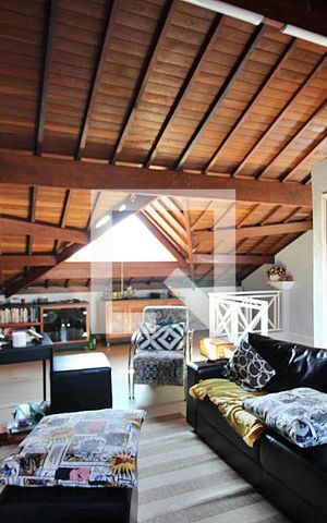 Casa à venda com 196m², 3 quartos e 4 vagasSala de TV/ Sótão