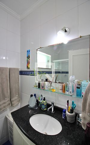 Casa à venda com 196m², 3 quartos e 4 vagasBanheiro Social