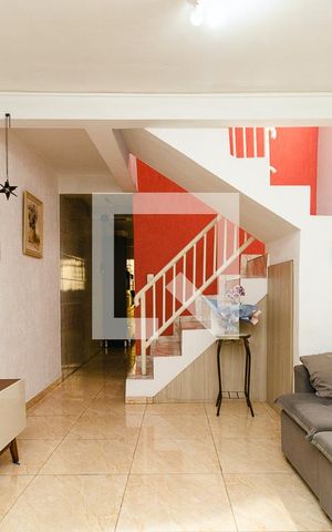 Casa à venda com 189m², 3 quartos e 2 vagasSala