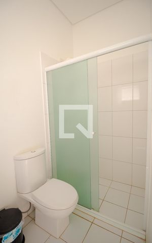Casa de condomínio à venda com 690m², 4 quartos e 3 vagas Casa de condomínio à venda com 690m², 4 quartos e 3 vagasBanheiro