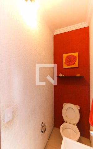 Casa à venda com 400m², 5 quartos e 2 vagas Casa à venda com 400m², 5 quartos e 2 vagasLavabo