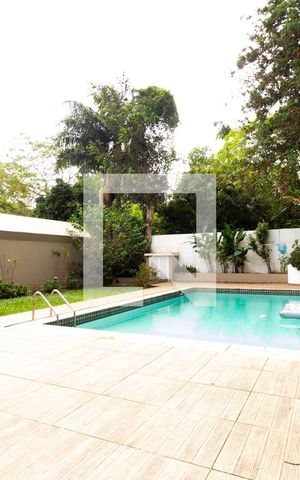 Casa à venda com 550m², 4 quartos e 5 vagas Casa à venda com 550m², 4 quartos e 5 vagasPiscina