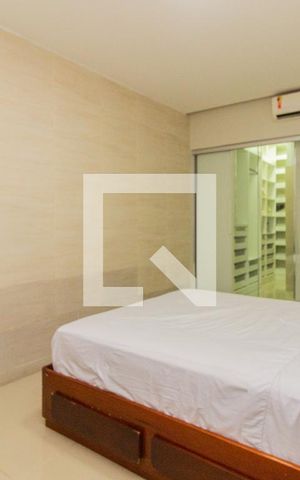 Casa para alugar com 500m², 2 quartos e 8 vagas Casa para alugar com 500m², 2 quartos e 8 vagasQuarto Suíte