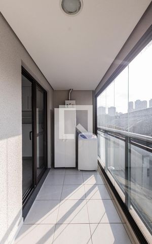 Apartamento à venda com 41m², 1 quarto e 1 vaga Apartamento à venda com 41m², 1 quarto e 1 vagaVaranda