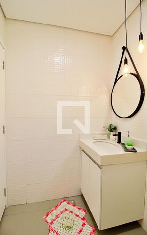 Casa à venda com 147m², 2 quartos e 2 vagasBanheiro