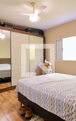 Casa à venda com 147m², 2 quartos e 2 vagasQuarto Suíte