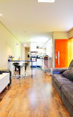 Casa à venda com 147m², 2 quartos e 2 vagasSala