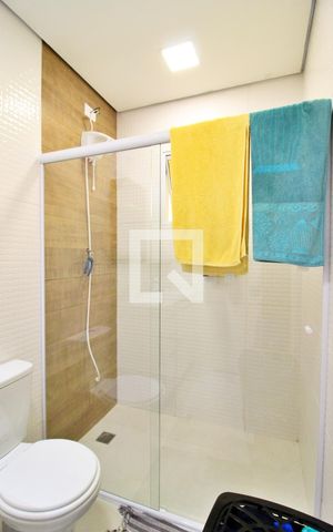 Casa à venda com 147m², 2 quartos e 2 vagasBanheiro da Suíte