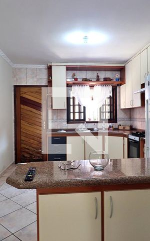 Casa à venda com 176m², 3 quartos e 2 vagasCozinha