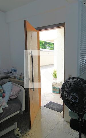 Casa à venda com 97m², 3 quartos e 2 vagasSala/Quarto 1