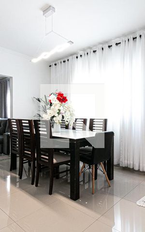 Casa de condomínio à venda com 78m², 3 quartos e 1 vaga Casa de condomínio à venda com 78m², 3 quartos e 1 vagaSala