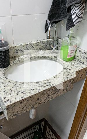 Casa de condomínio à venda com 78m², 3 quartos e 1 vaga Casa de condomínio à venda com 78m², 3 quartos e 1 vagaBanheiro da Suíte 1