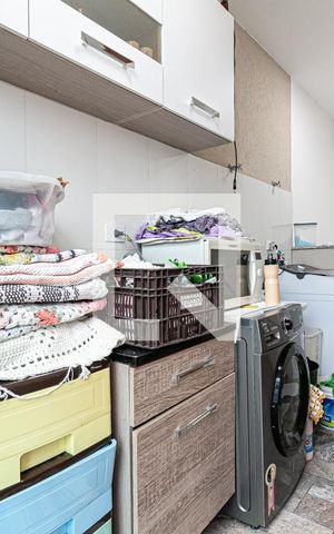 Casa de condomínio à venda com 78m², 3 quartos e 1 vaga Casa de condomínio à venda com 78m², 3 quartos e 1 vagaÁrea de Serviço
