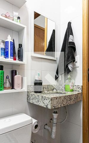 Casa de condomínio à venda com 78m², 3 quartos e 1 vaga Casa de condomínio à venda com 78m², 3 quartos e 1 vagaBanheiro da Suíte 1