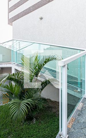 Casa de condomínio à venda com 78m², 3 quartos e 1 vaga Casa de condomínio à venda com 78m², 3 quartos e 1 vagaÁrea externa