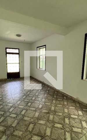 Casa à venda com 340m², 2 quartos e sem vagaSala