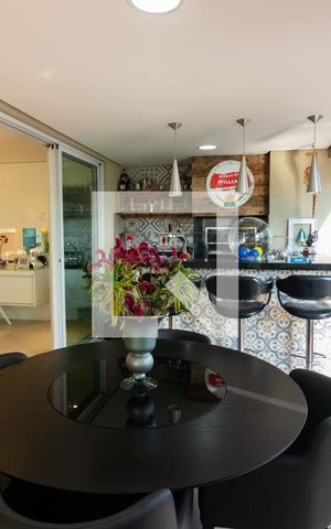 Apartamento à venda com 288m², 4 quartos e 4 vagasSala