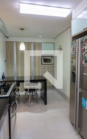 Apartamento à venda com 288m², 4 quartos e 4 vagasCozinha