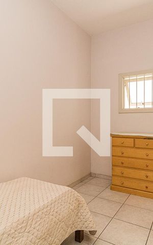 Casa à venda com 729m², 4 quartos e 6 vagasQuarto de Serviço