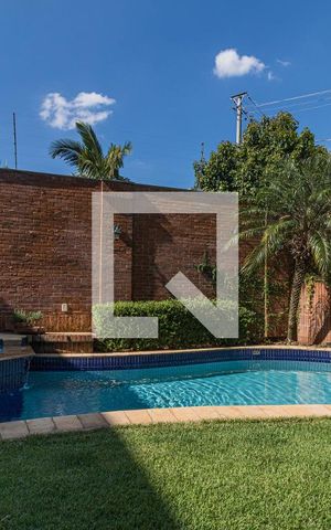 Casa à venda com 729m², 4 quartos e 6 vagasPiscina