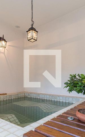 Casa à venda com 729m², 4 quartos e 6 vagasIdro