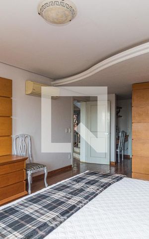 Casa à venda com 729m², 4 quartos e 6 vagasSuite 1