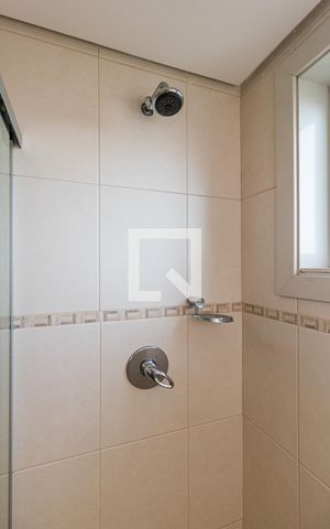 Casa à venda com 729m², 4 quartos e 6 vagasBanheiro da Suíte 2