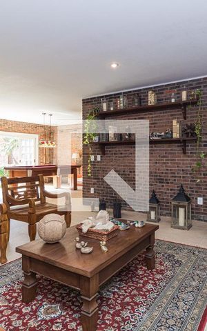 Casa à venda com 729m², 4 quartos e 6 vagasSala 4