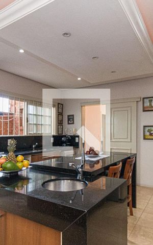 Casa à venda com 729m², 4 quartos e 6 vagasCozinha