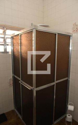 Casa à venda com 124m², 5 quartos e 1 vagaBanheiro 1