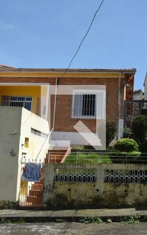 Casa à venda com 124m², 5 quartos e 1 vagaFachada
