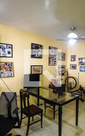 Casa à venda com 300m², 4 quartos e 5 vagas Casa à venda com 300m², 4 quartos e 5 vagasSuíte 1