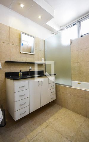 Casa à venda com 300m², 4 quartos e 5 vagas Casa à venda com 300m², 4 quartos e 5 vagasBanheiro suíte 1