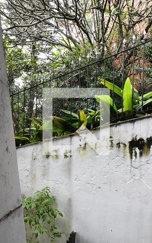 Casa à venda com 300m², 4 quartos e 5 vagas Casa à venda com 300m², 4 quartos e 5 vagasVista do quarto 1