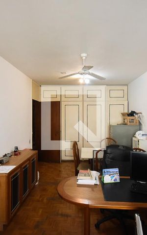 Casa à venda com 300m², 4 quartos e 5 vagas Casa à venda com 300m², 4 quartos e 5 vagasQuarto 2