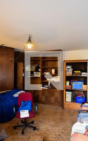 Casa à venda com 300m², 4 quartos e 5 vagas Casa à venda com 300m², 4 quartos e 5 vagasSala da edícula