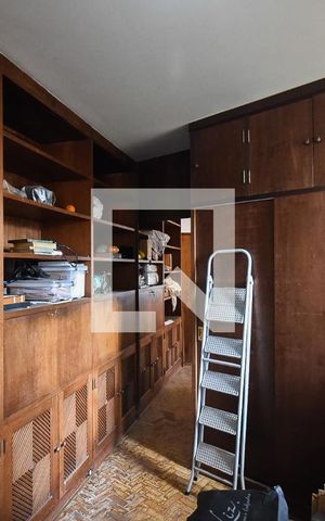 Casa à venda com 300m², 4 quartos e 5 vagas Casa à venda com 300m², 4 quartos e 5 vagasSala da edícula