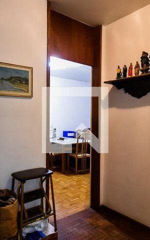 Casa à venda com 300m², 4 quartos e 5 vagas Casa à venda com 300m², 4 quartos e 5 vagasCorredor