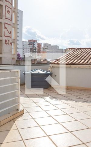 Casa à venda com 270m², 3 quartos e 5 vagas Casa à venda com 270m², 3 quartos e 5 vagasTerceiro Andar