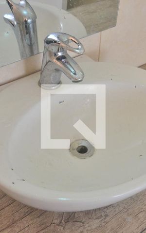 Casa à venda com 280m², 4 quartos e 3 vagasBanheiro 1