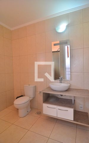 Casa à venda com 280m², 4 quartos e 3 vagasBanheiro 1