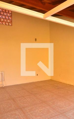 Casa à venda com 280m², 4 quartos e 3 vagasGaragem