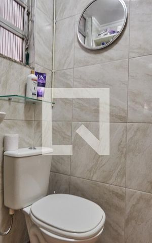 Casa à venda com 102m², 2 quartos e sem vaga Casa à venda com 102m², 2 quartos e sem vagaBanheiro 2