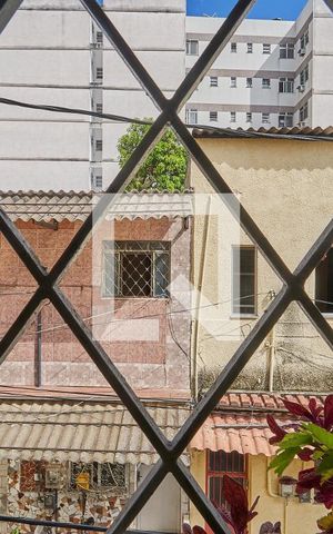 Casa à venda com 102m², 2 quartos e sem vaga Casa à venda com 102m², 2 quartos e sem vagaSala Varanda Coberta Vista