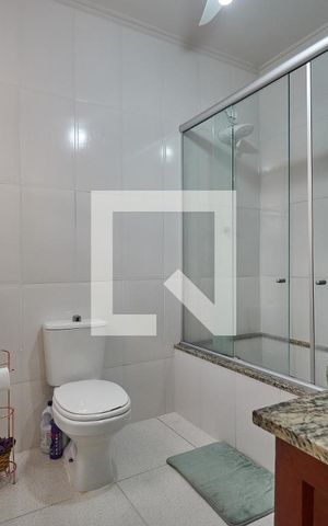 Casa à venda com 102m², 2 quartos e sem vaga Casa à venda com 102m², 2 quartos e sem vagaBanheiro