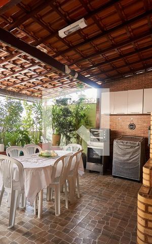 Casa à venda com 102m², 2 quartos e sem vaga Casa à venda com 102m², 2 quartos e sem vagaCozinha / Área de Serviço / Terraço