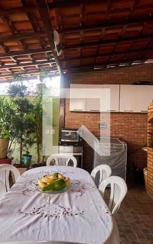Casa à venda com 102m², 2 quartos e sem vaga Casa à venda com 102m², 2 quartos e sem vagaCozinha / Área de Serviço / Terraço
