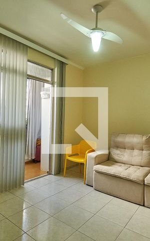 Casa à venda com 102m², 2 quartos e sem vaga Casa à venda com 102m², 2 quartos e sem vagaSala