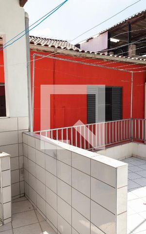 Casa à venda com 201m², 3 quartos e 3 vagas Casa à venda com 201m², 3 quartos e 3 vagasÁrea de Serviço 2