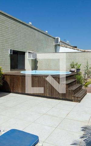 Apartamento à venda com 213m², 3 quartos e 3 vagas Apartamento à venda com 213m², 3 quartos e 3 vagasVaranda da Sala